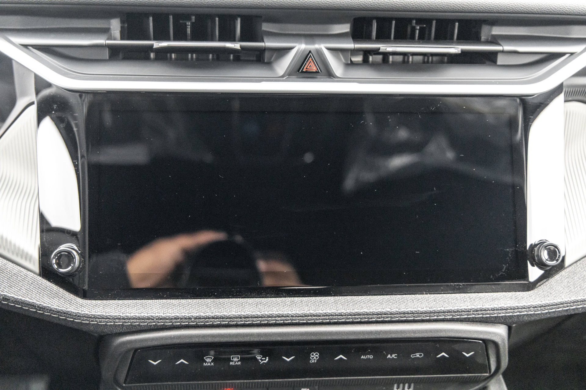 New 2026 Jeep Cherokee Laredo AWD/4WD image 15