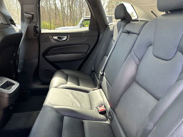 Used 2024 Volvo XC60 B5 Plus AWD/4WD image 16
