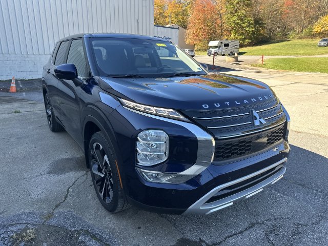 Used 2024 Mitsubishi Outlander SE AWD/4WD image 18