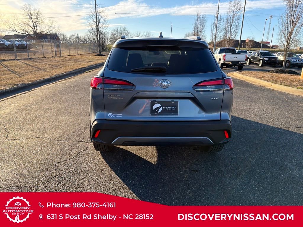 Used 2023 Toyota Corolla Cross XLE image 8