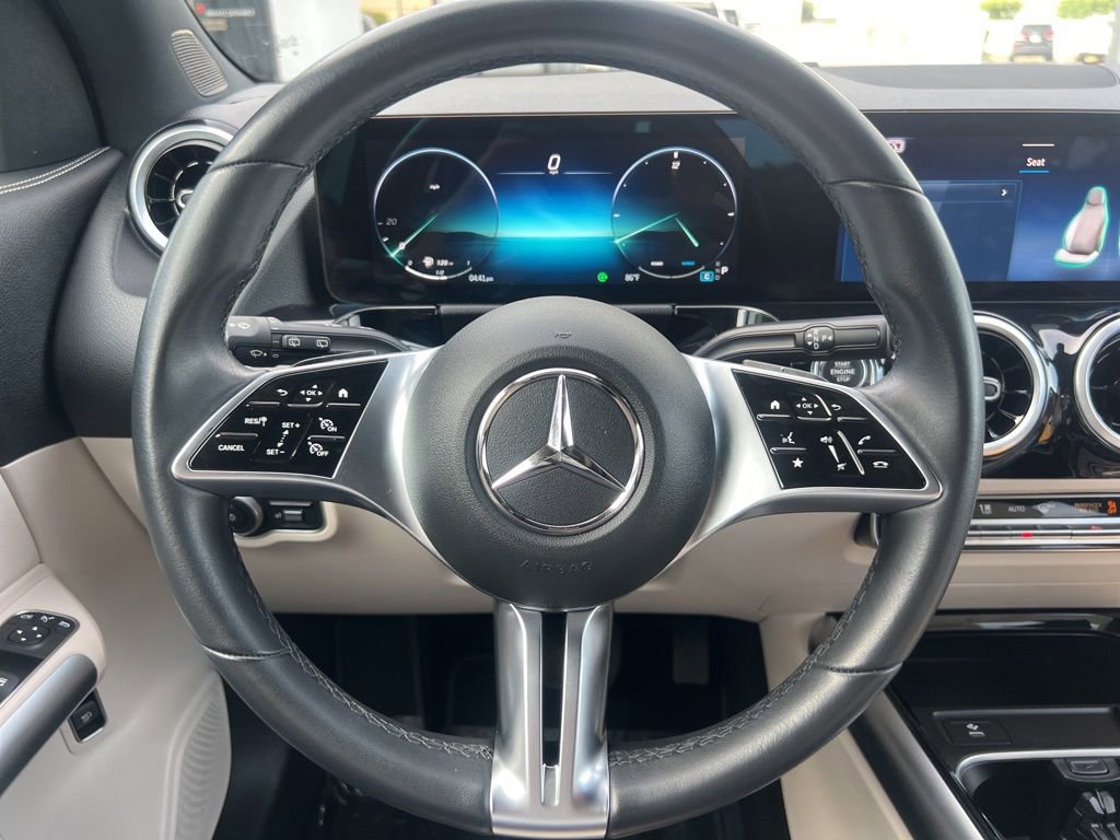 Used 2025 Mercedes-Benz GLA 250 4MATIC image 51