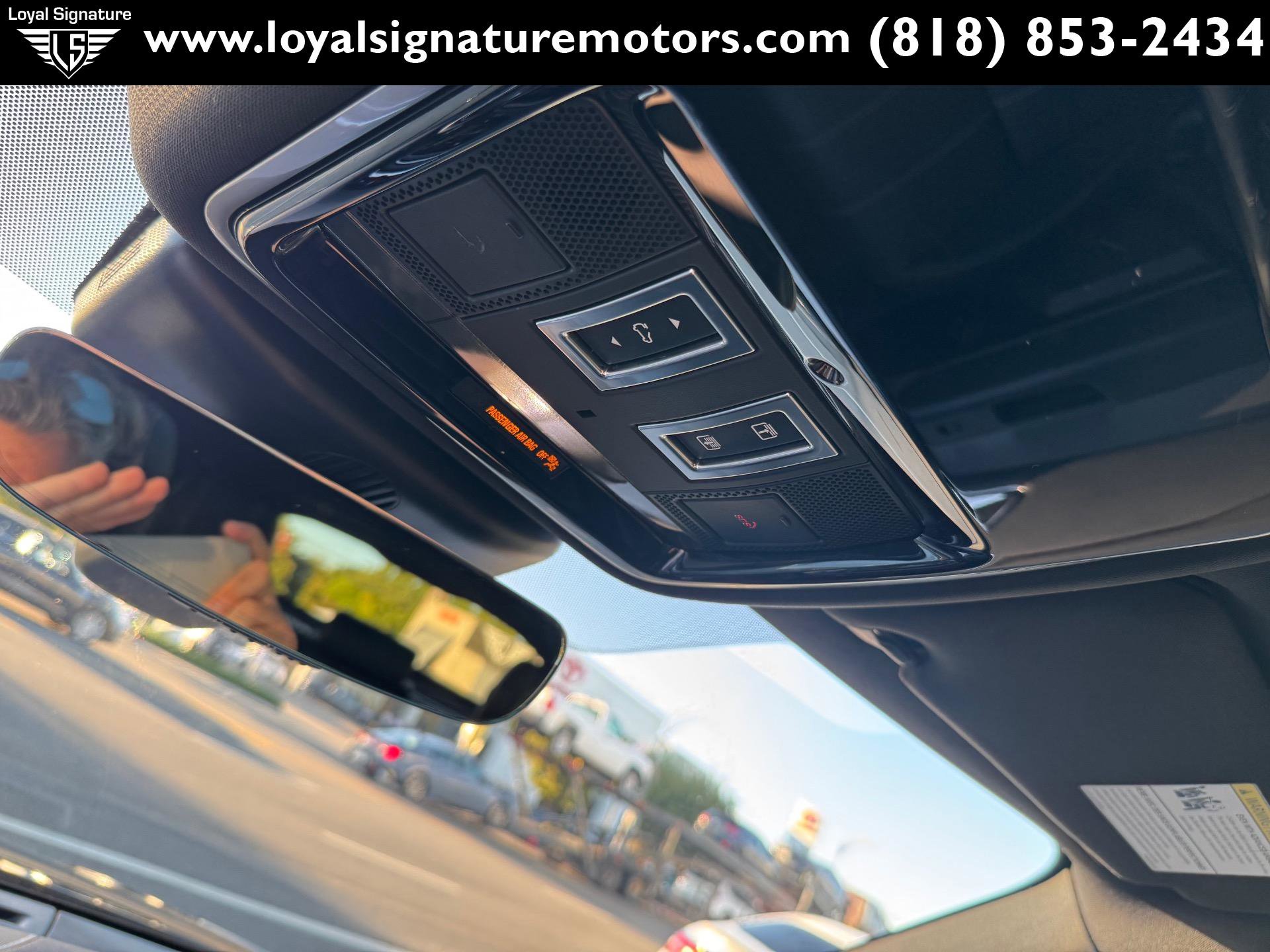 Used 2018 Land Rover Range Rover Velar R-Dynamic SE image 29