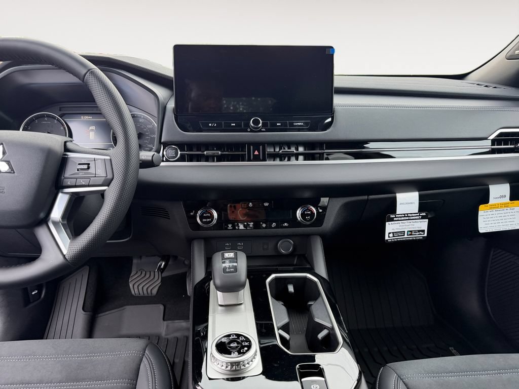 New 2026 Mitsubishi Outlander AWD image 11