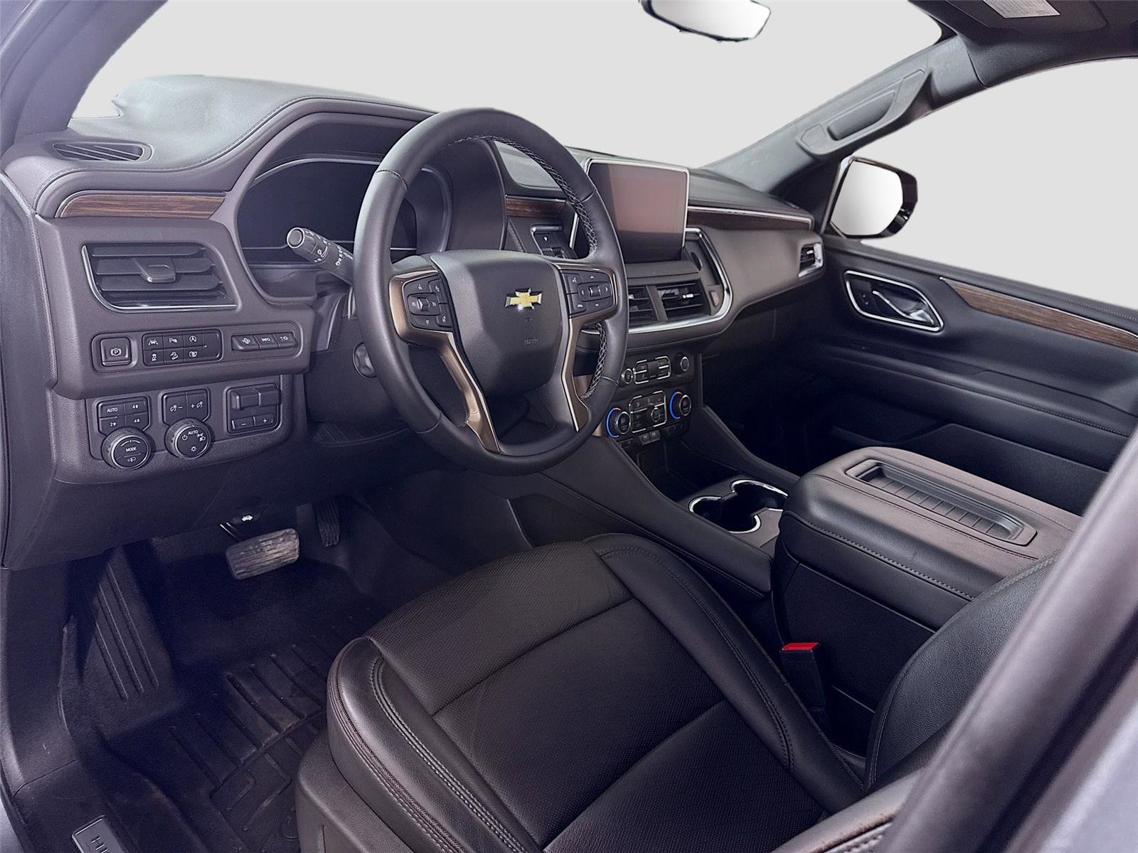 Used 2023 Chevrolet Tahoe High Country image 3