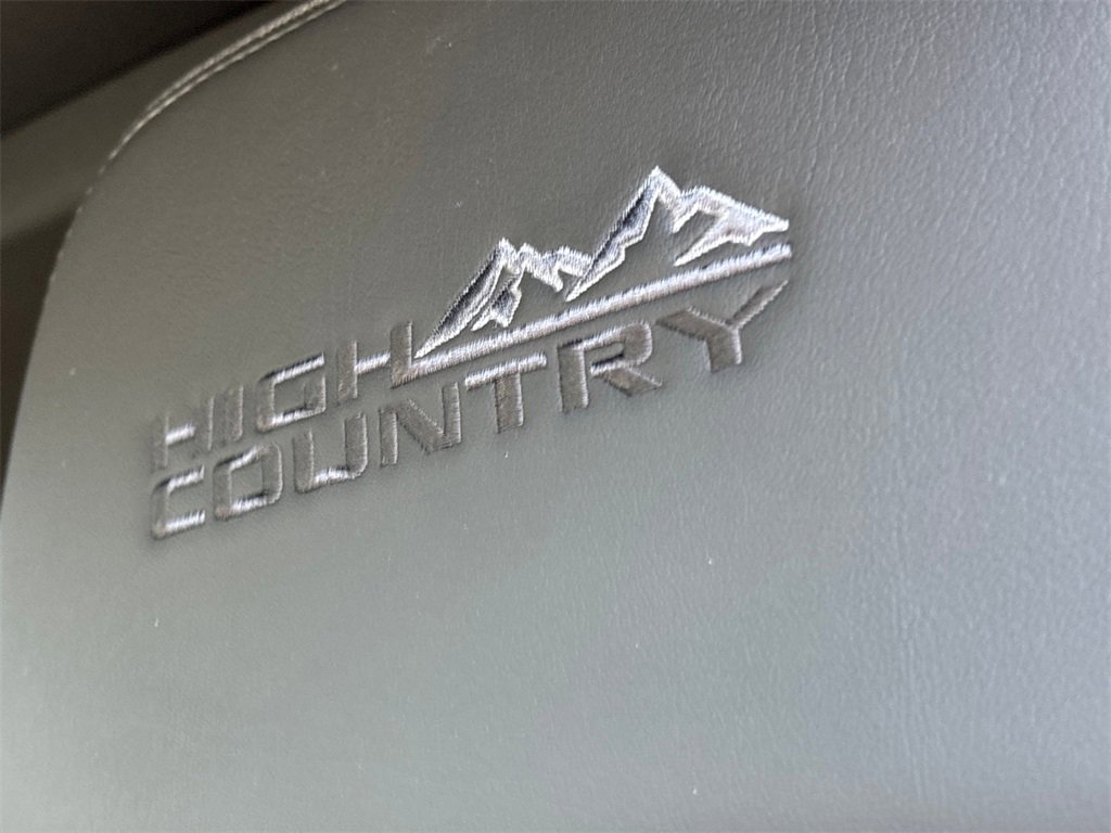 Certified 2022 Chevrolet Silverado 2500 High Country w/ Safety Package II image 11