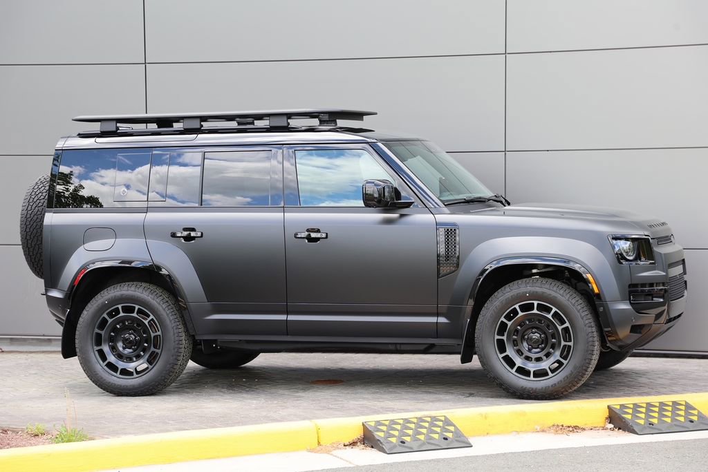 New 2026 Land Rover Defender 110 OCTA AWD/4WD image 7