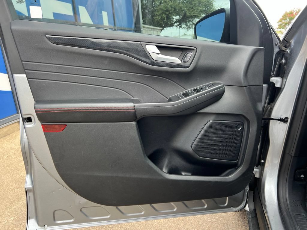 Used 2024 Ford Escape ST-Line w/ Tech Pack #1 FWD image 23