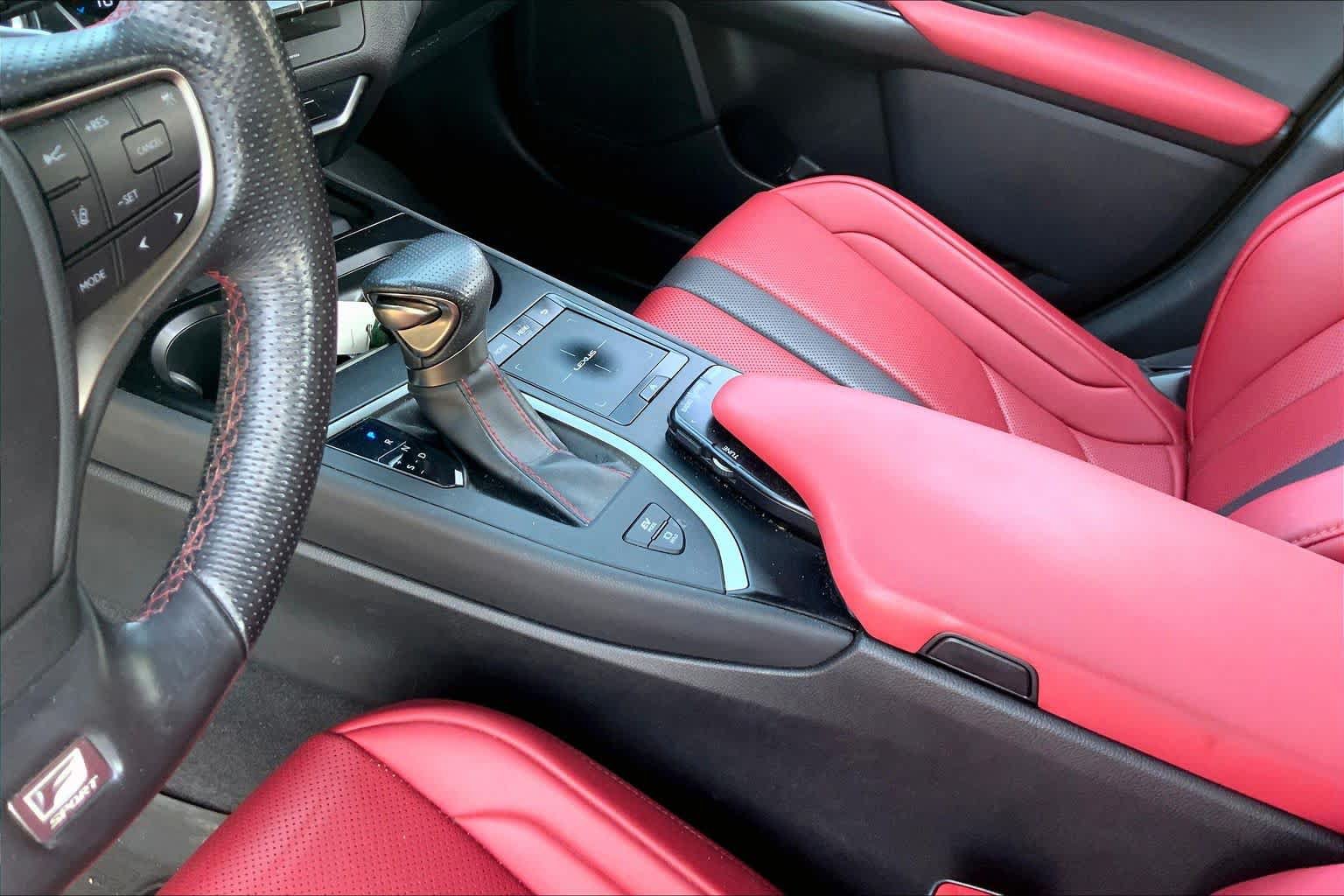 Used 2019 Lexus UX 250h F Sport AWD/4WD image 17