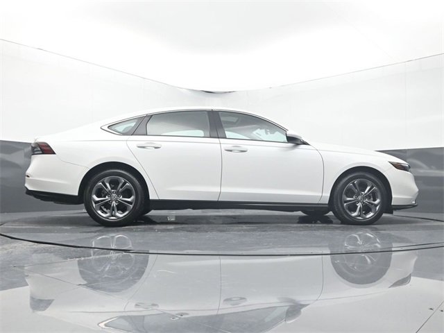 Used 2023 Honda Accord EX image 12