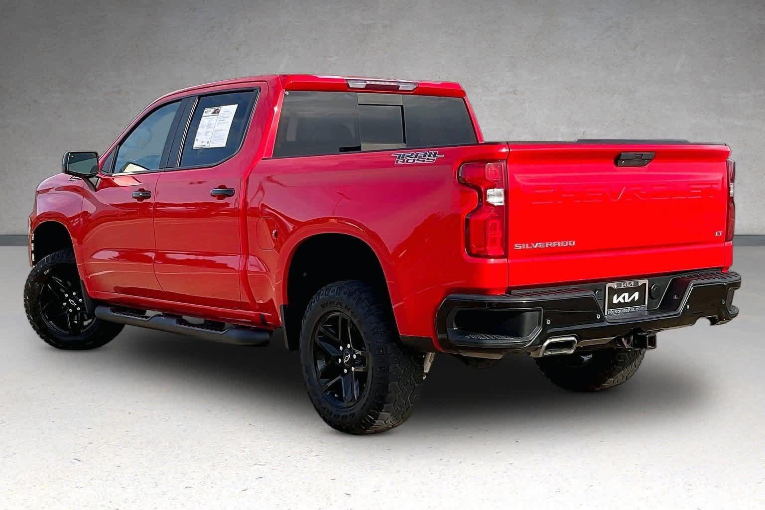 Used 2021 Chevrolet Silverado 1500 LT Trail Boss w/ Convenience Package II AWD/4WD image 4