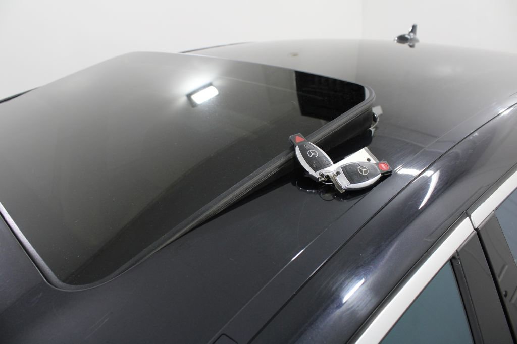 Used 2010 Mercedes-Benz S 550 4MATIC image 8