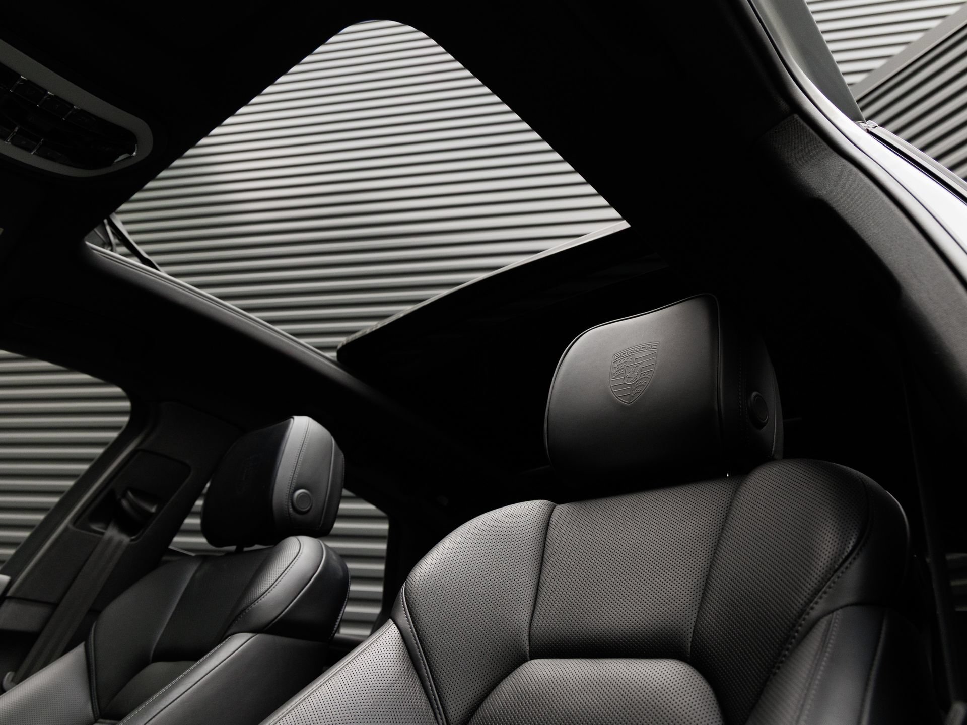 Certified 2026 Porsche Macan AWD/4WD image 14
