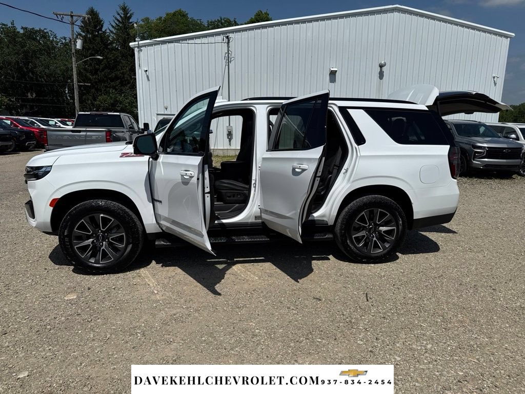 Used 2023 Chevrolet Tahoe Z71 w/ Luxury Package AWD/4WD image 34