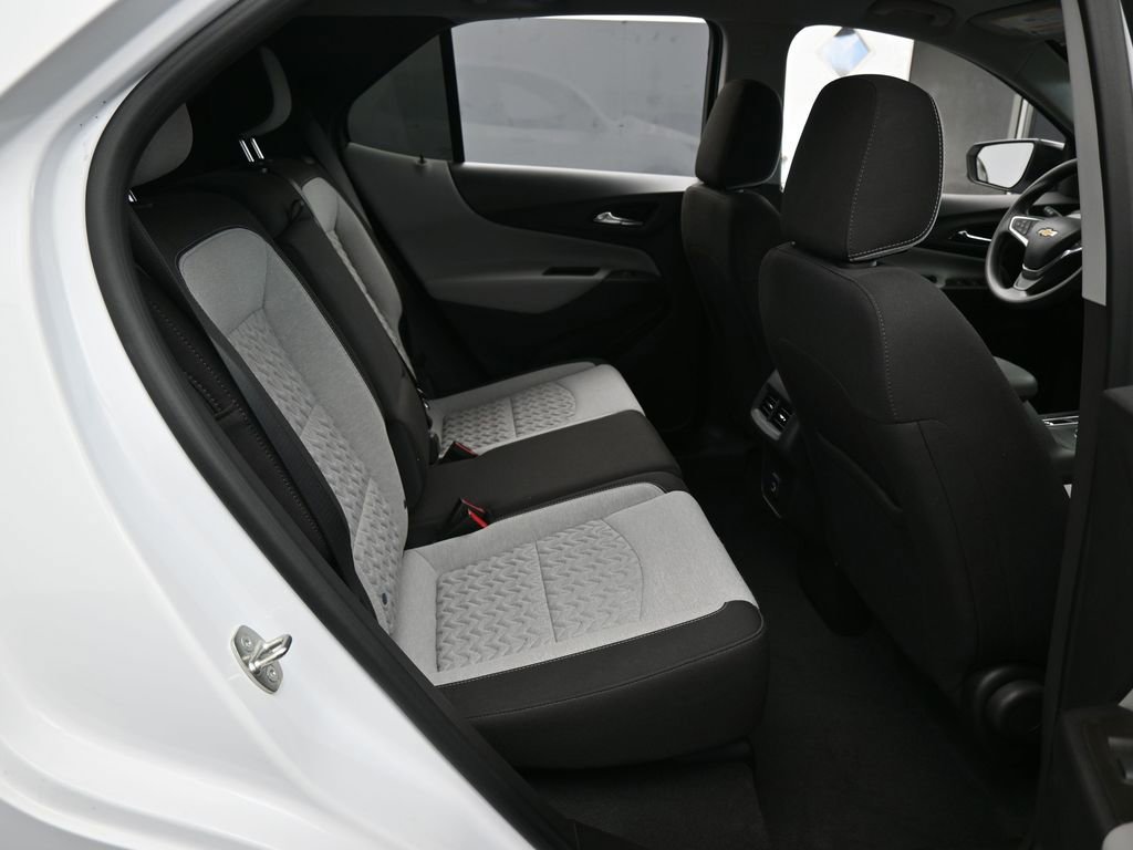 Used 2023 Chevrolet Equinox LS w/ Sport Edition image 32