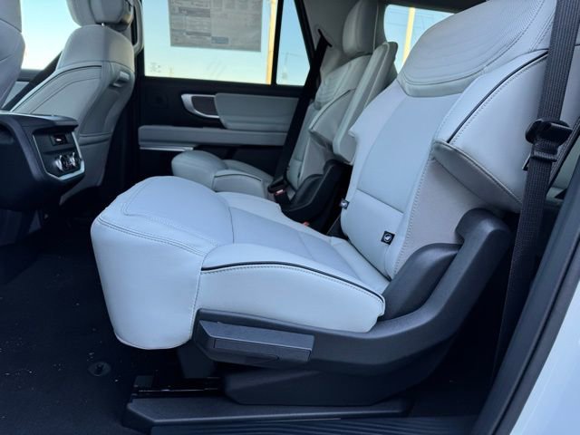 New 2026 Ford Expedition Max Platinum w/ Platinum Ultimate Package AWD/4WD image 12