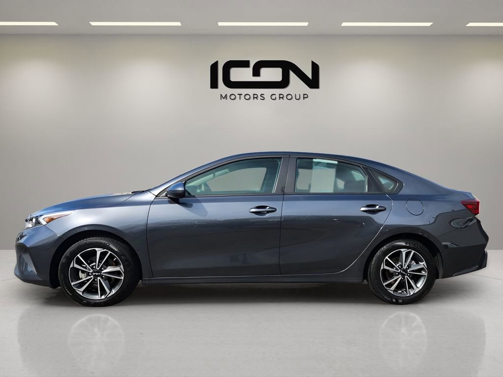 Used 2023 Kia Forte LXS FWD image 4