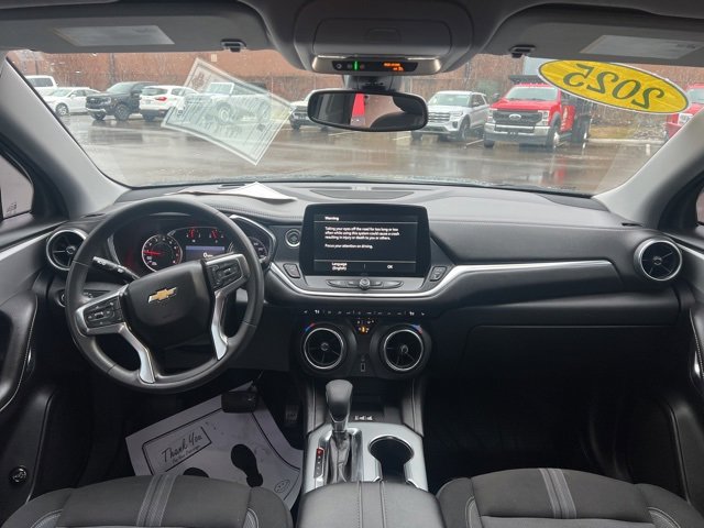 Used 2025 Chevrolet Blazer LT w/ Convenience Package image 19