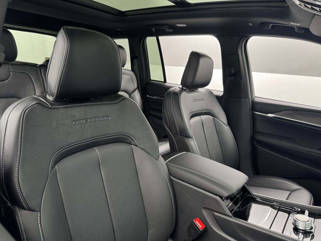 New 2025 Jeep Grand Cherokee Overland image 20