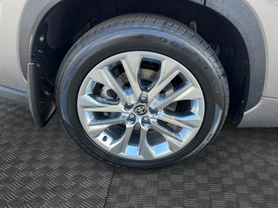 New 2026 Toyota Highlander Limited AWD/4WD image 21