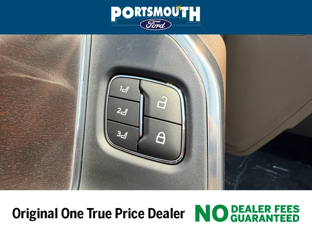 New 2025 Ford F350 King Ranch w/ Chrome Package image 29