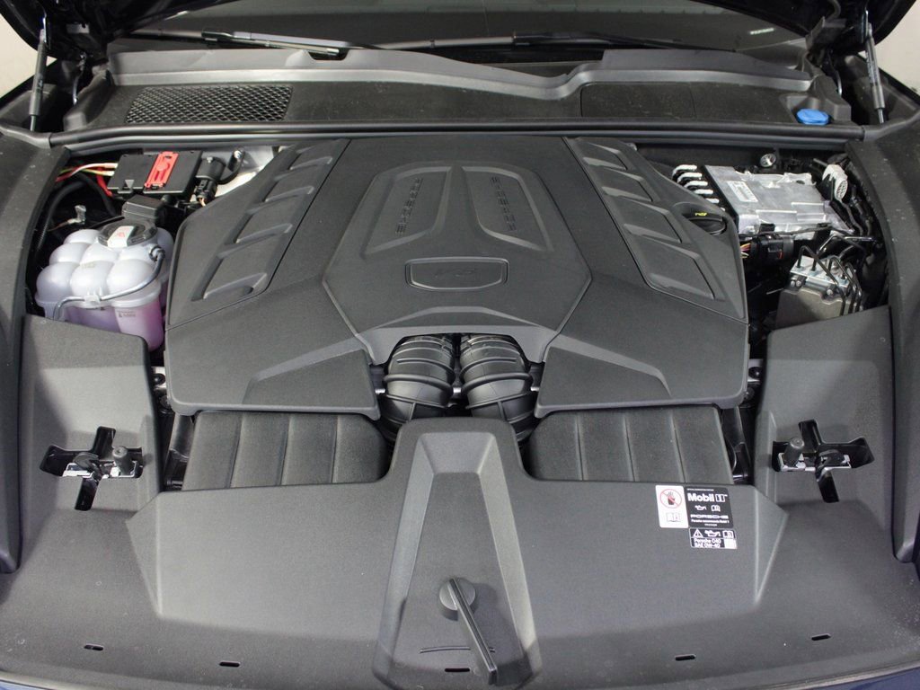 Certified 2025 Porsche Cayenne S image 41