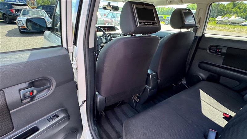 Used 2008 Scion xB FWD image 36