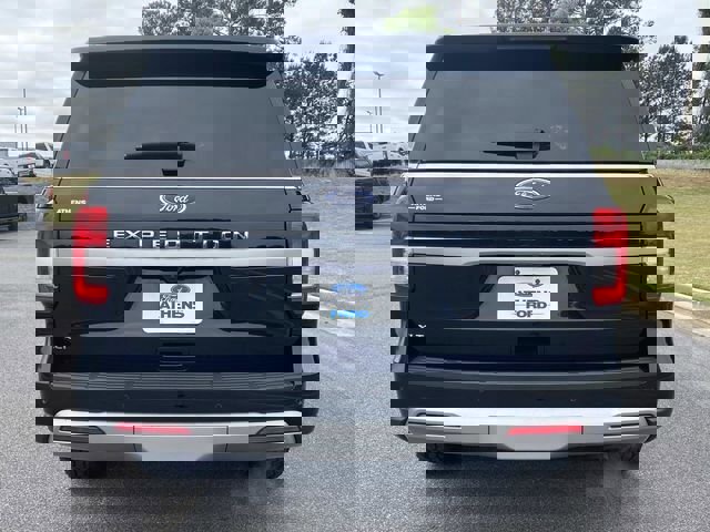 Used 2024 Ford Expedition XLT AWD/4WD image 4