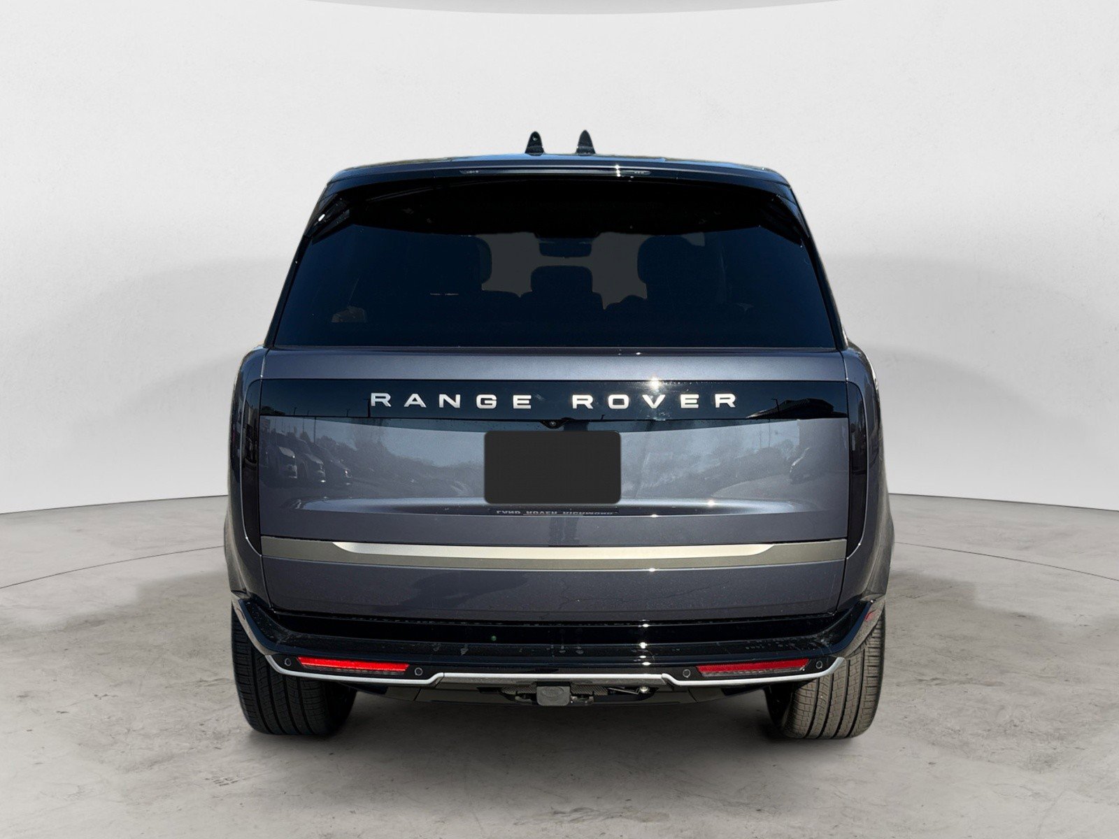 New 2026 Land Rover Range Rover Long Wheelbase SE image 5