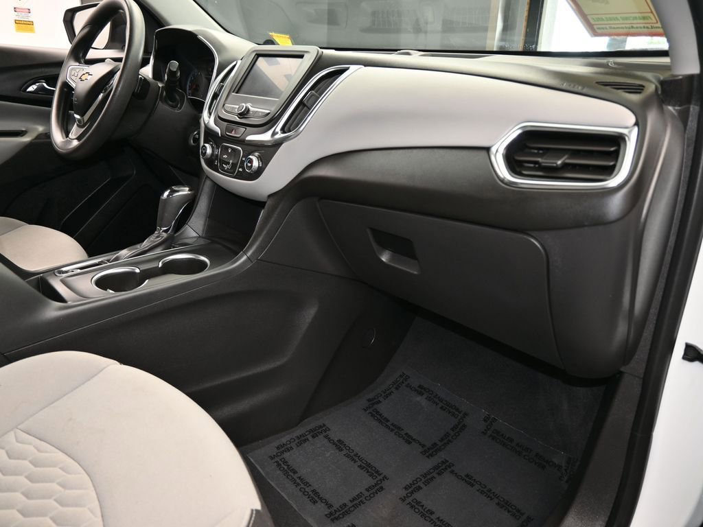 Used 2021 Chevrolet Equinox LS image 41