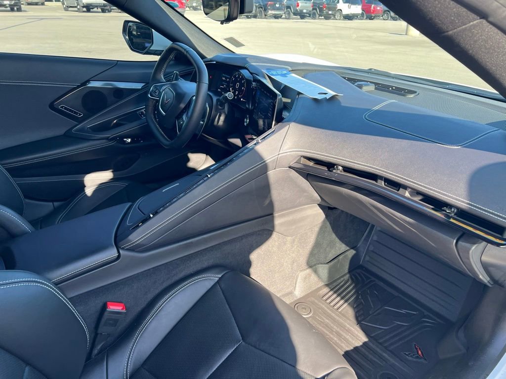 Used 2023 Chevrolet Corvette Stingray Preferred Cpe w/ Stealth Interior Trim Package image 24