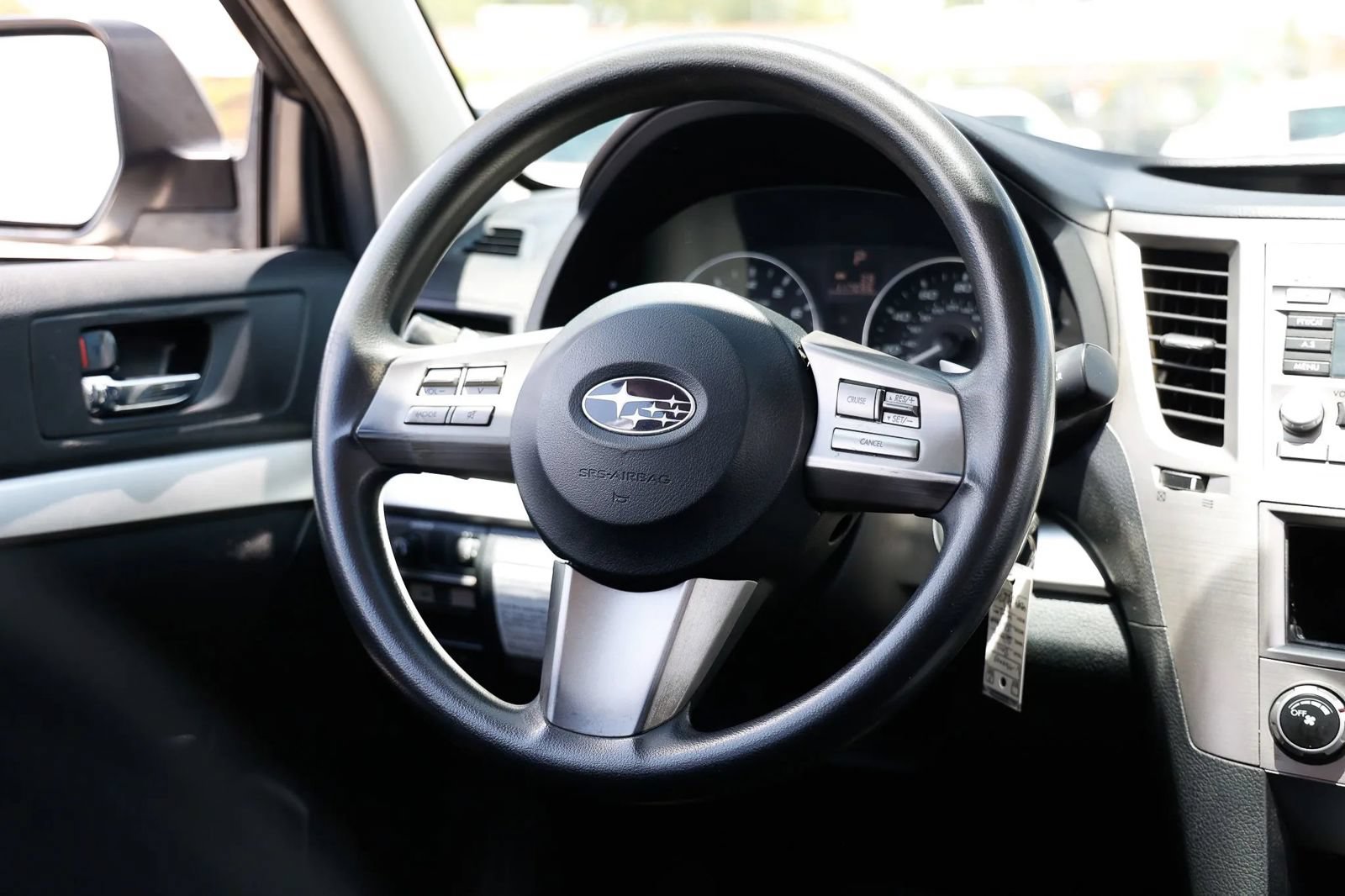 Used 2011 Subaru Outback 2.5i AWD/4WD image 28