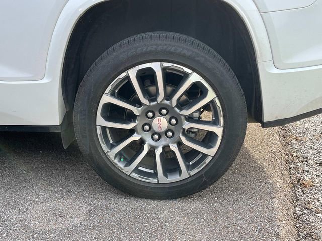 Used 2020 GMC Acadia Denali w/ Technology Package AWD/4WD image 15