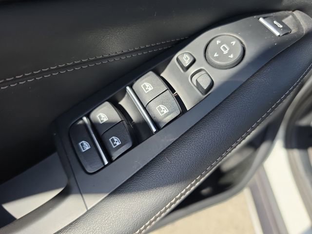 Used 2024 BMW X5 sDrive40i w/ Premium Package image 15