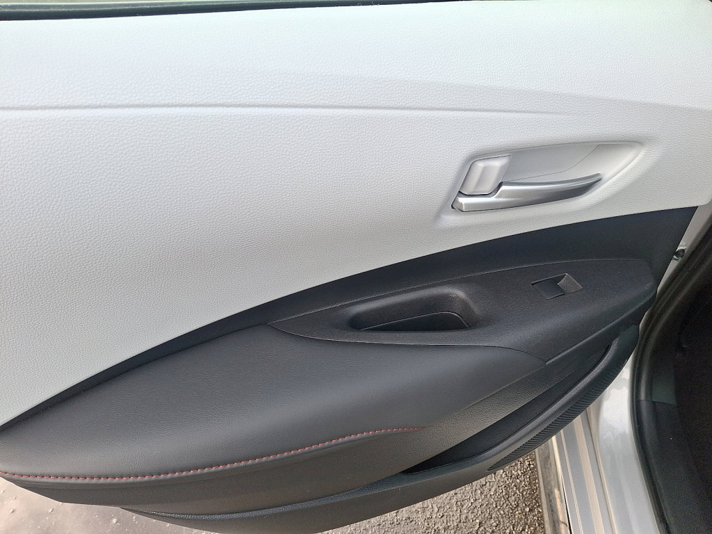 Used 2024 Toyota Corolla SE image 17