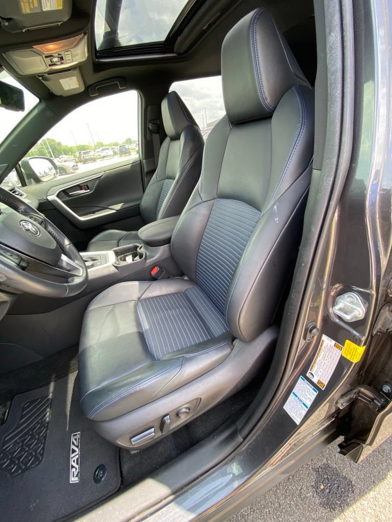 Used 2019 Toyota RAV4 XSE AWD/4WD image 10