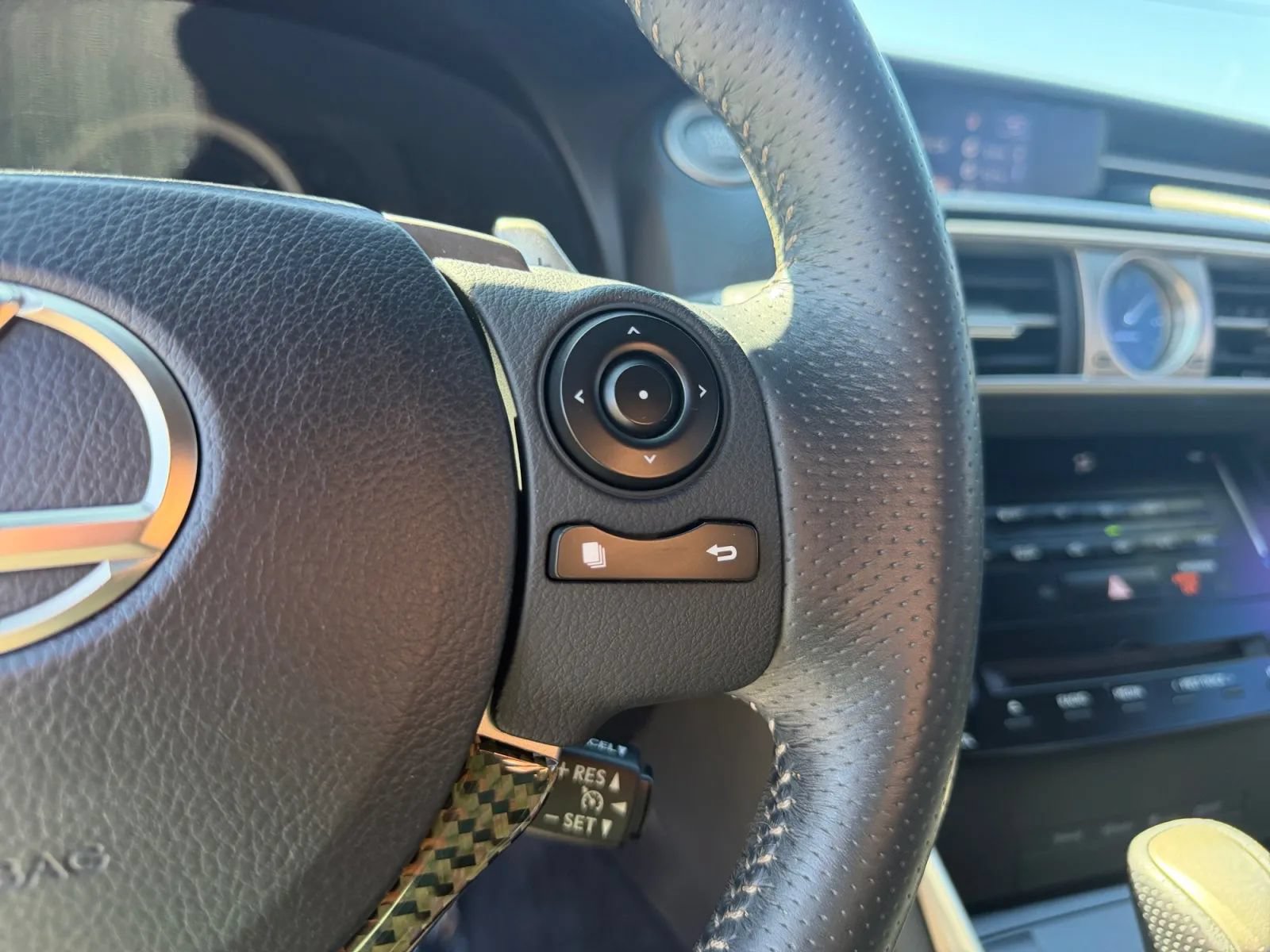 Used 2014 Lexus IS 250 w/ F-Sport Package RWD image 21