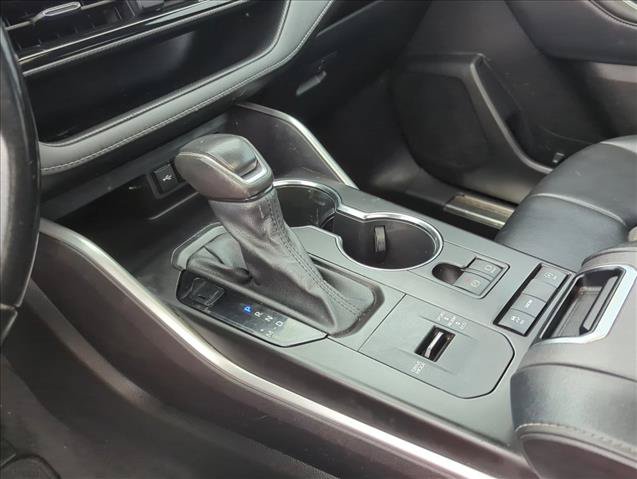 Used 2021 Toyota Highlander XSE FWD image 15