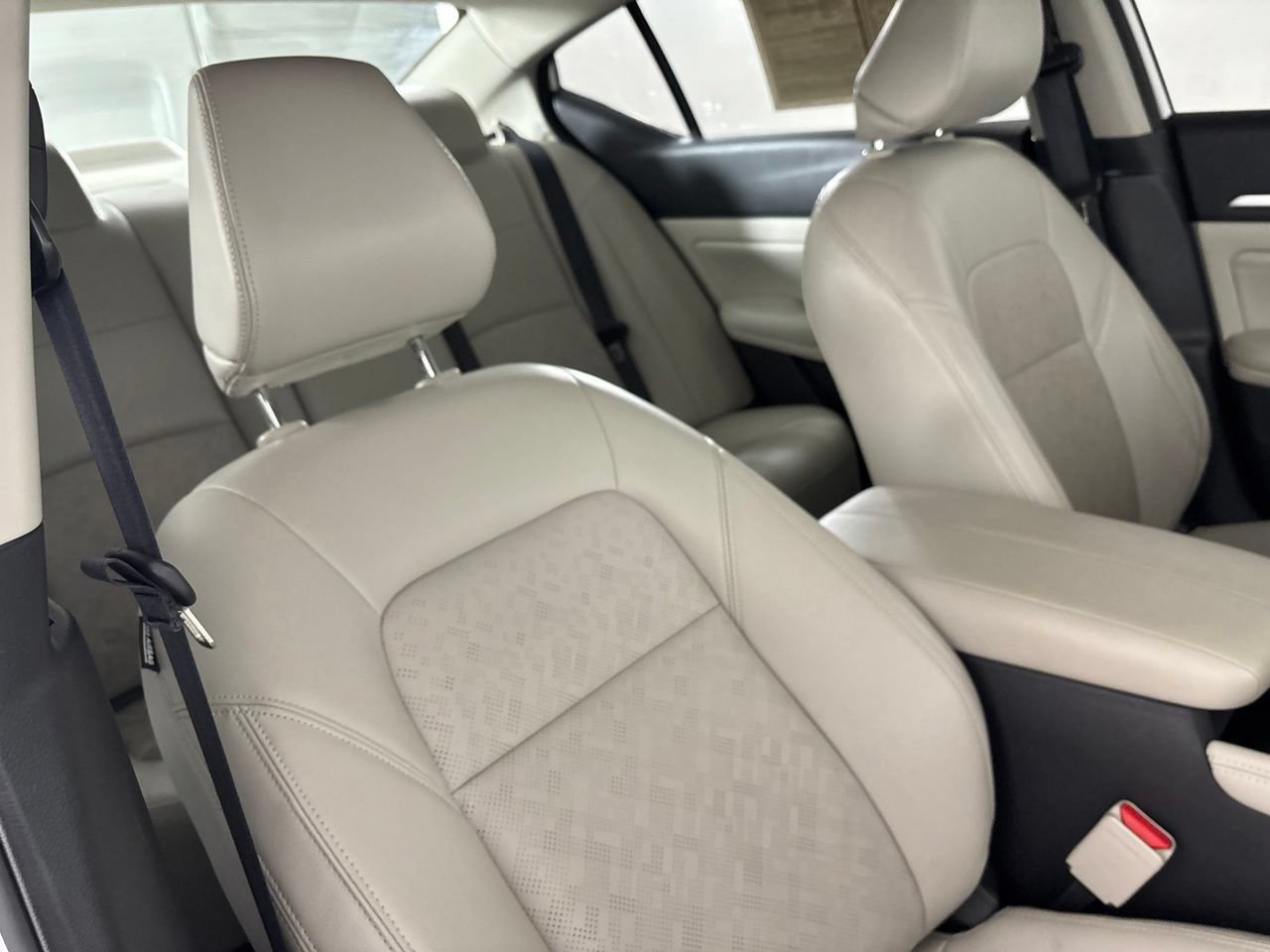 Used 2023 Nissan Altima 2.5 SL FWD image 30