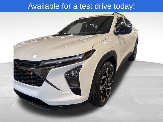 New 2026 Chevrolet Trax RS w/ Sunroof Package image 3