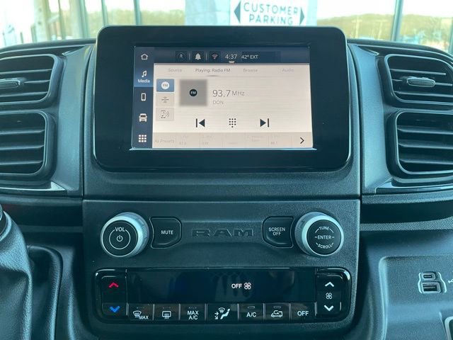 Used 2024 RAM ProMaster 2500 w/ Convenience Group image 18