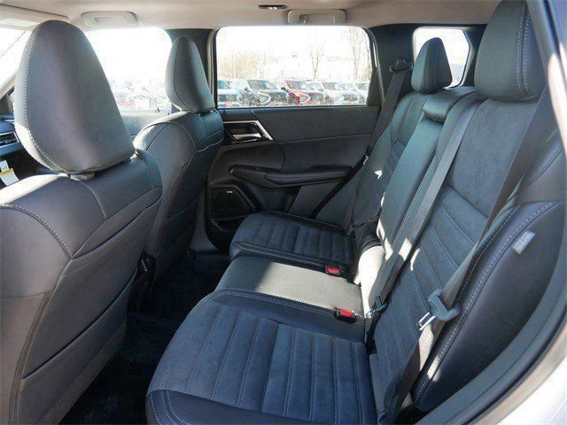 New 2026 Mitsubishi Outlander Trail Edition image 5