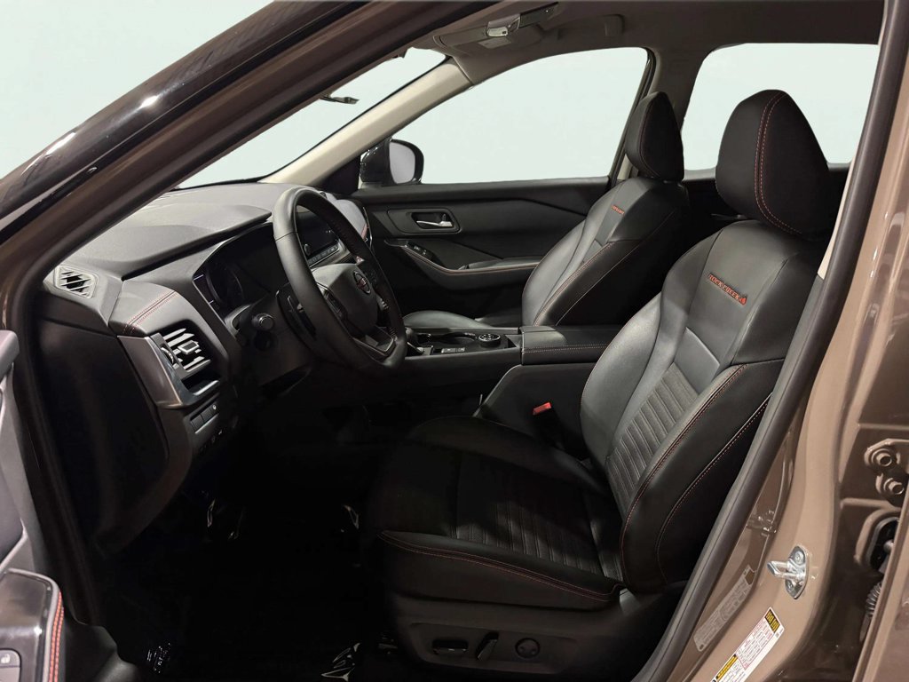 Used 2026 Nissan Rogue SV w/ Rock Creek Premium Package AWD/4WD image 21