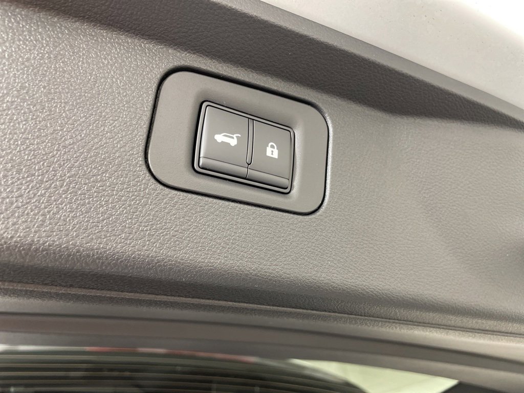 New 2026 Nissan Armada SL w/ Captain's Chari Seat Package image 39