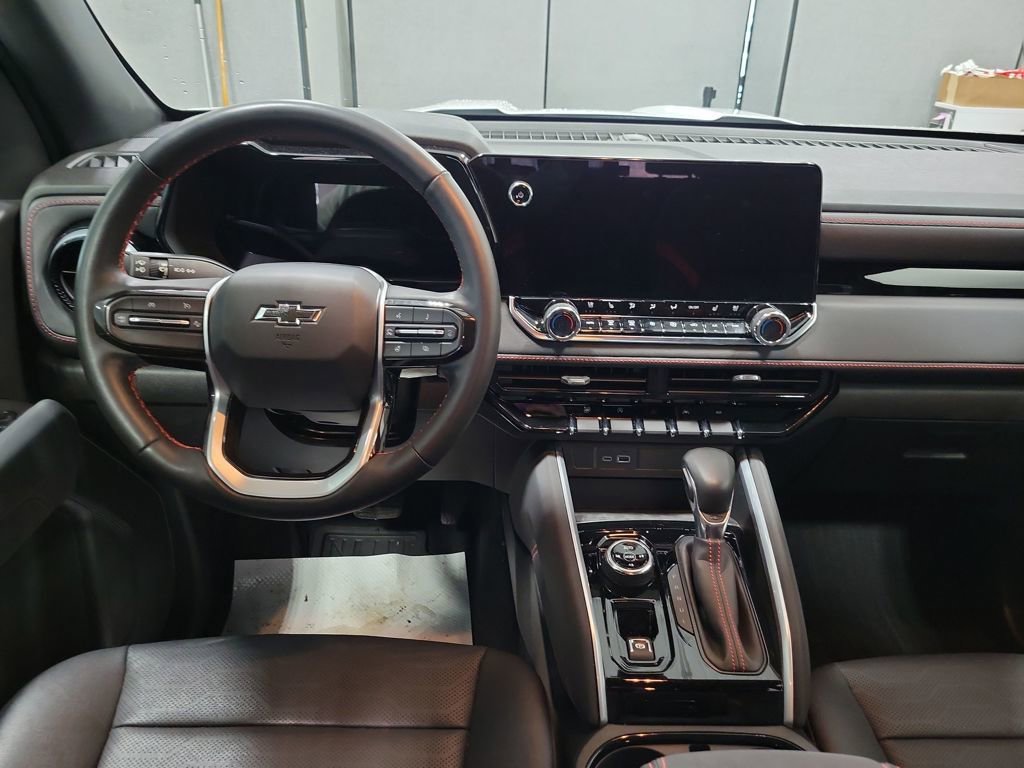 Used 2023 Chevrolet Colorado Z71 w/ Z71 Convenience Package 2 image 3