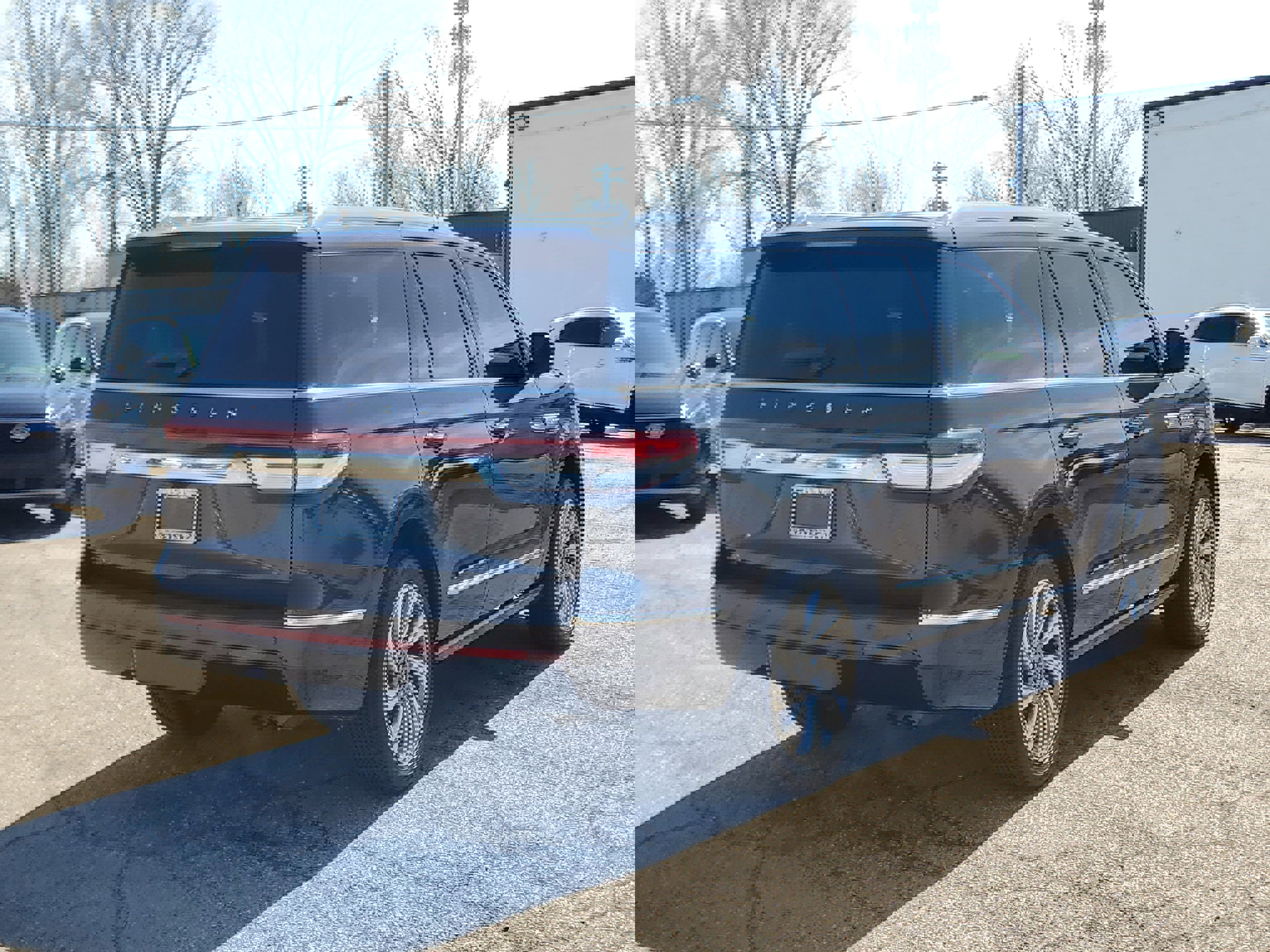 Certified 2023 Lincoln Navigator Reserve AWD/4WD image 6