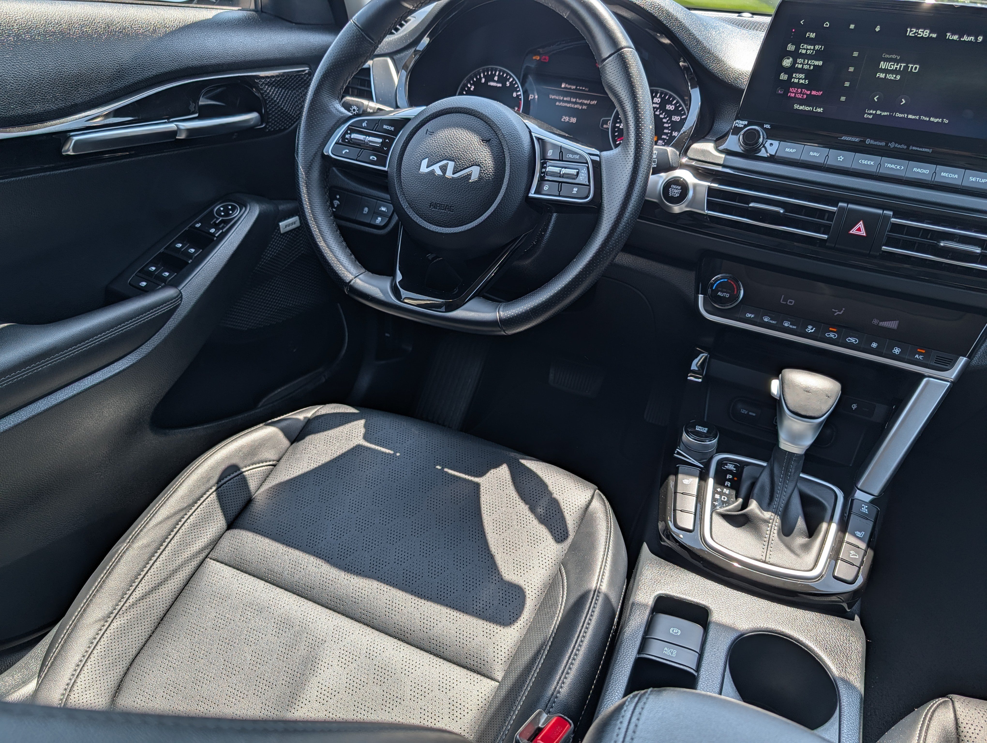 Certified 2023 Kia Seltos SX w/ SX Sunroof Package AWD/4WD image 9
