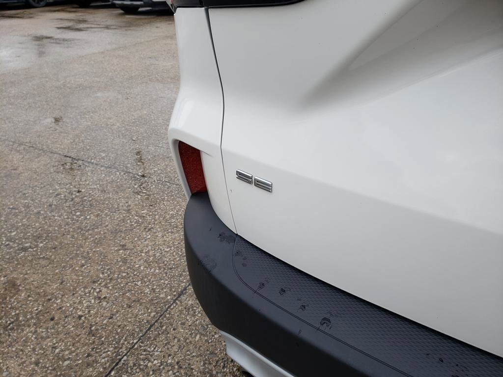 Used 2020 Ford Escape SE image 12