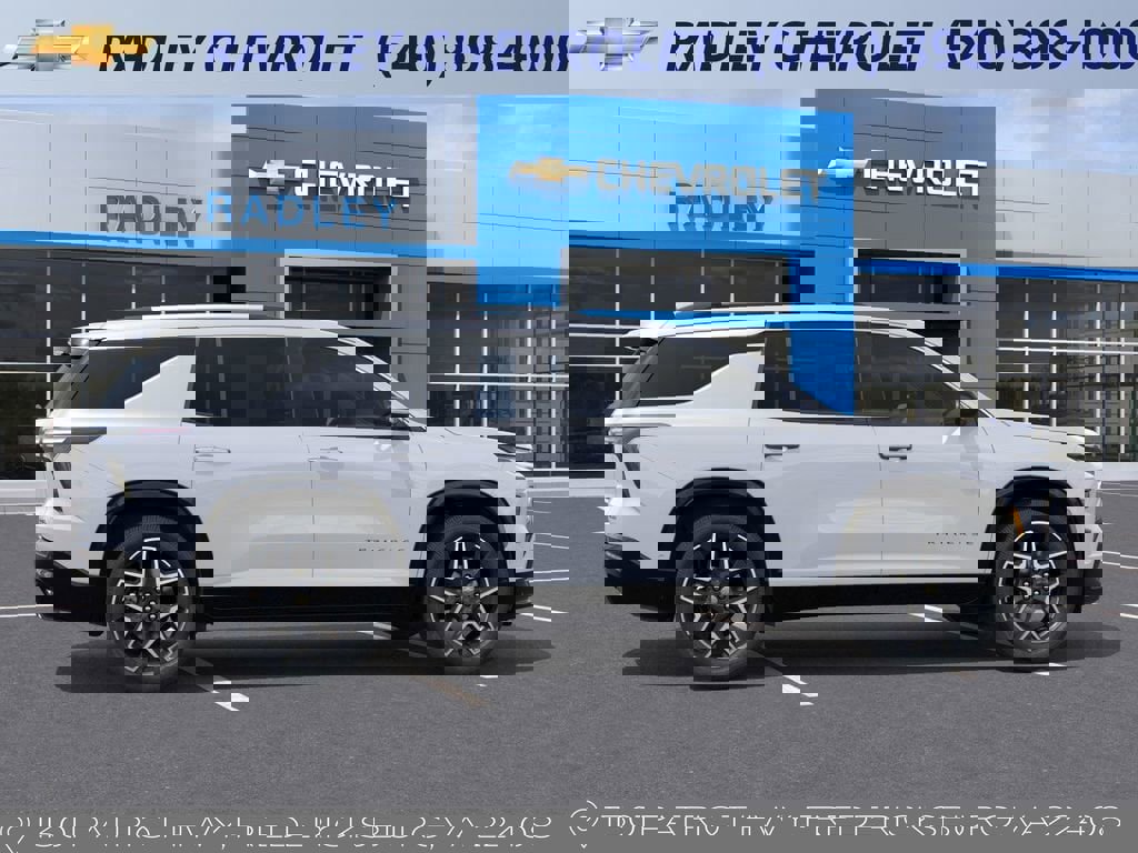 New 2026 Chevrolet Traverse High Country w/ LPO, Floor Liner Package image 5