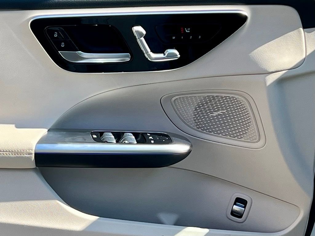 Certified 2022 Mercedes-Benz C 300 4MATIC Sedan image 29