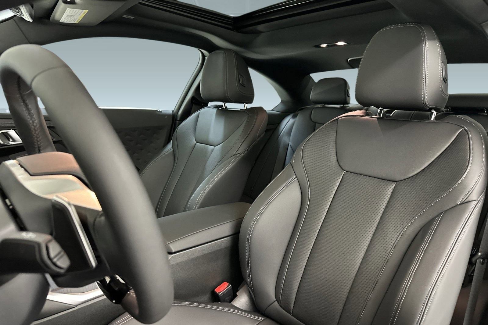 Used 2025 BMW 230i Coupe w/ Convenience Package image 19